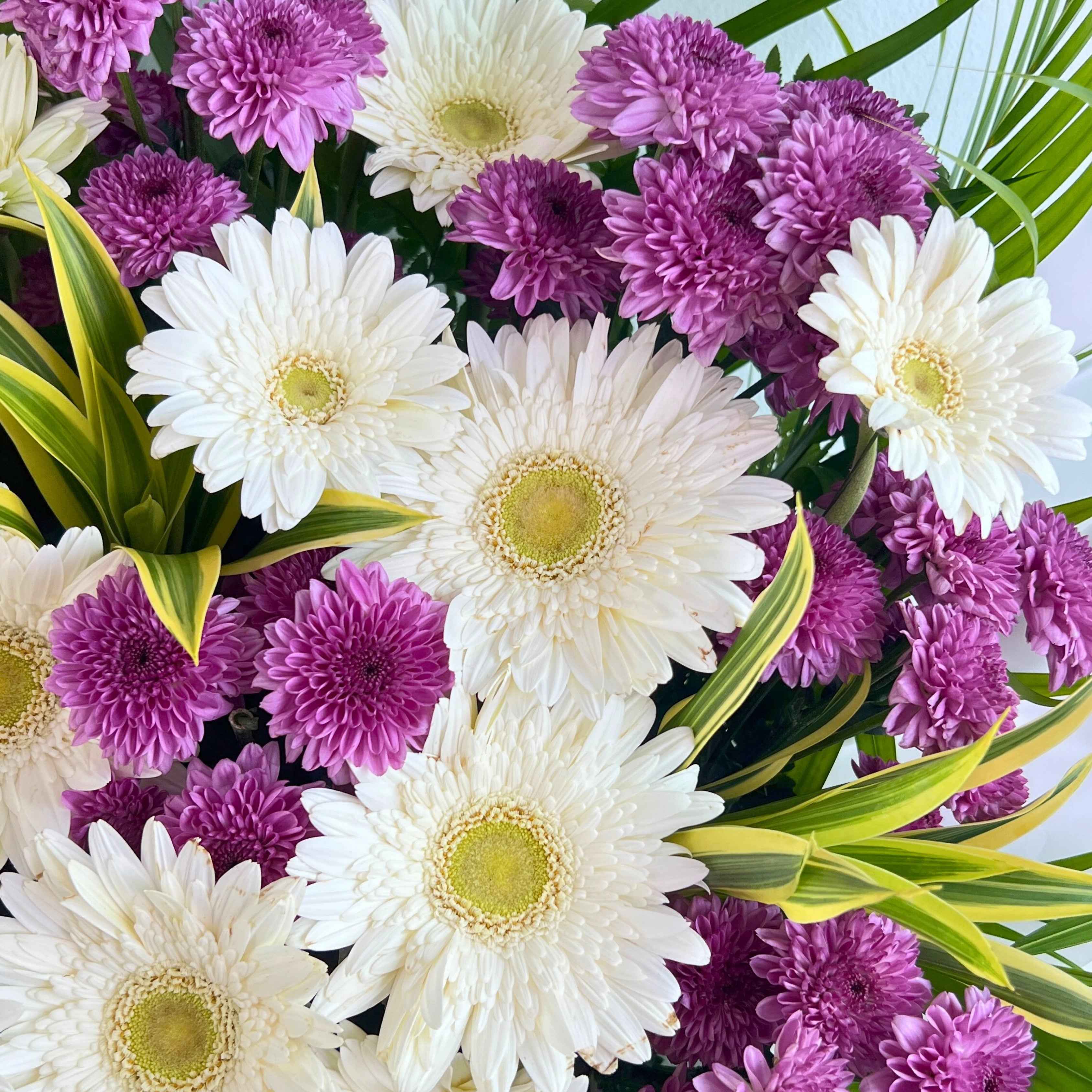 Aeterna Condolence Flower Stand