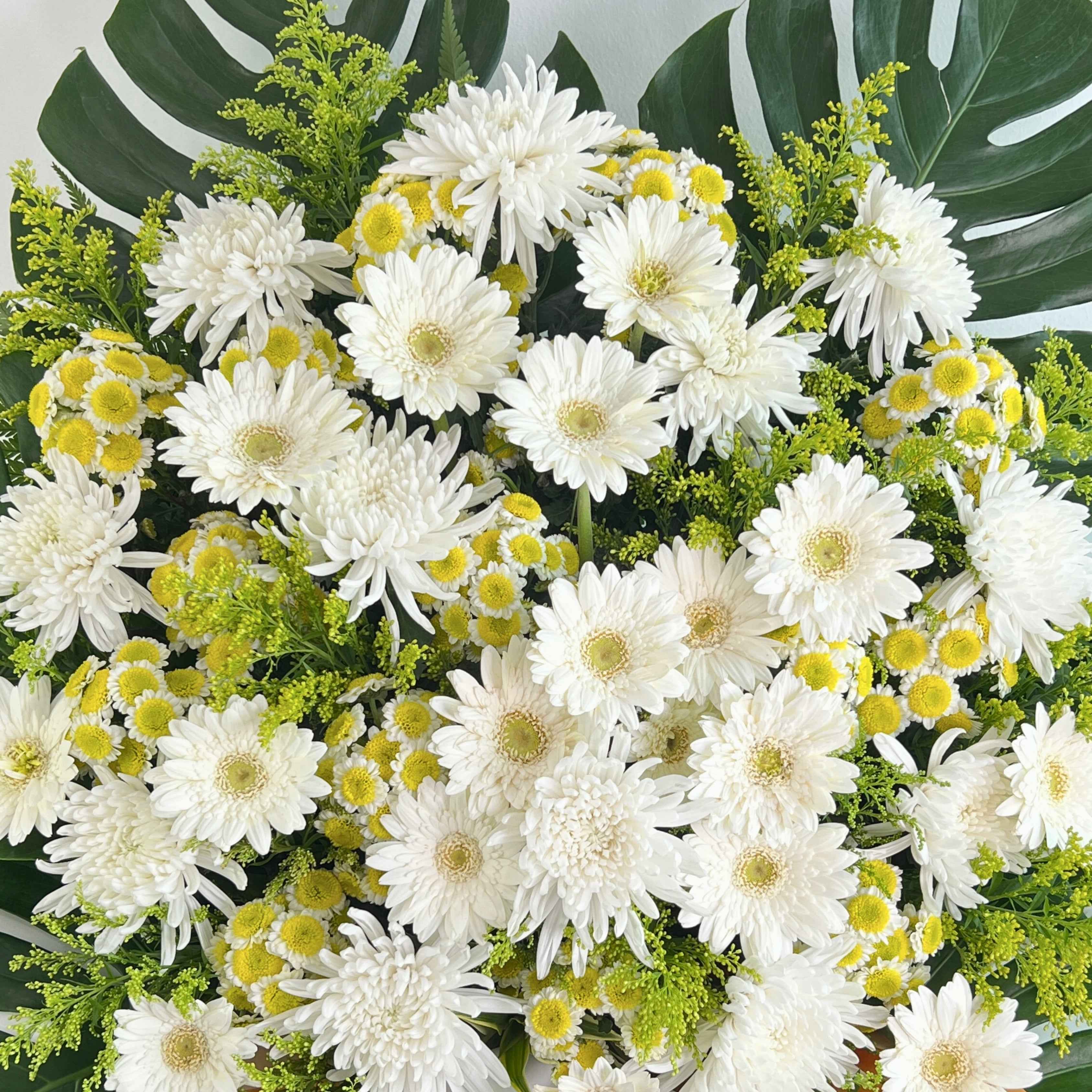 Etheria Condolence Flower Stand