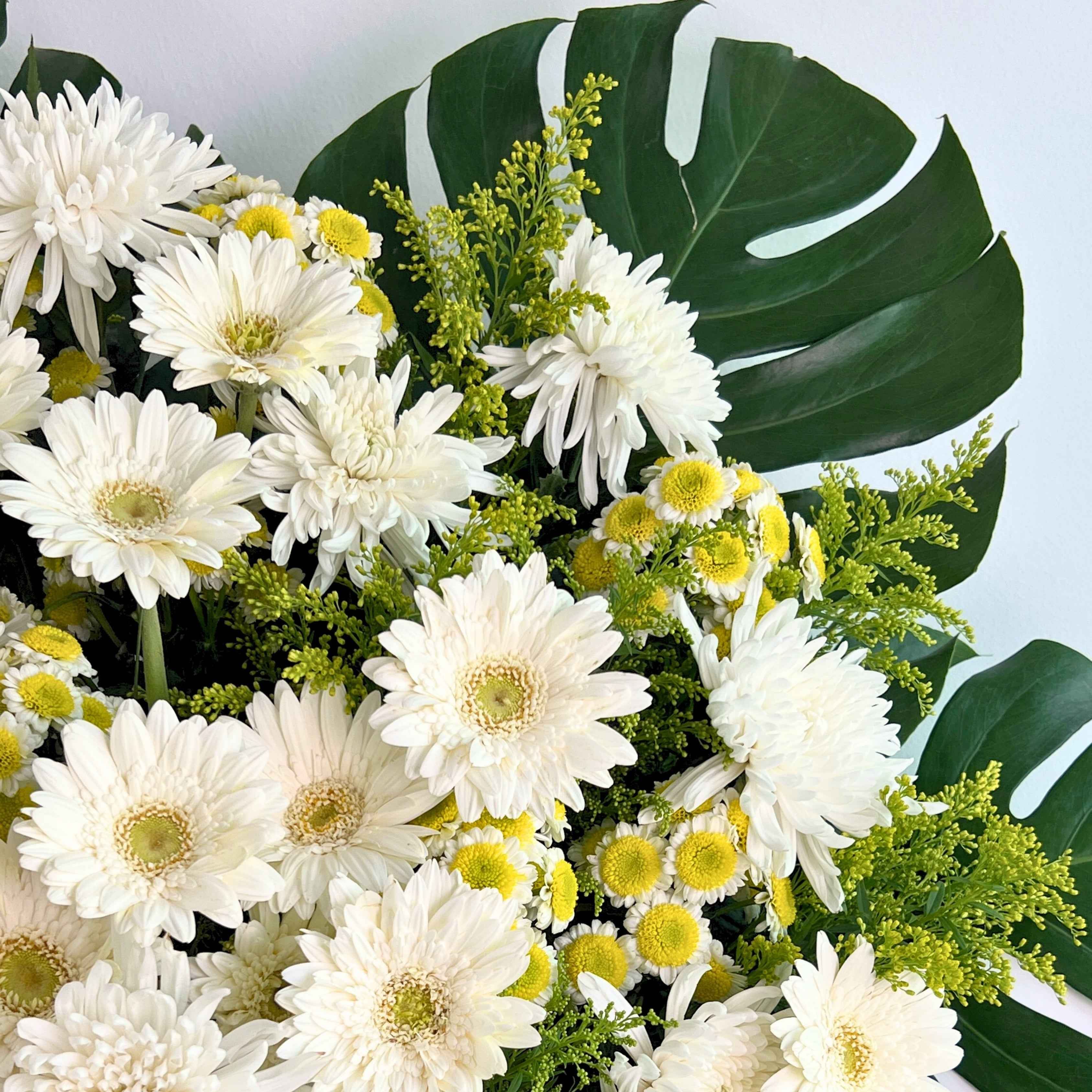Etheria Condolence Flower Stand